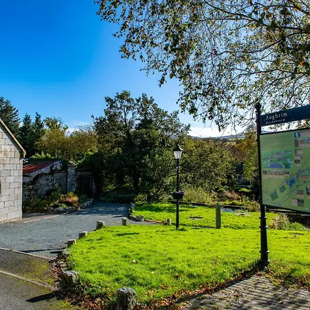 בית נופש Holiday Village No 17 *